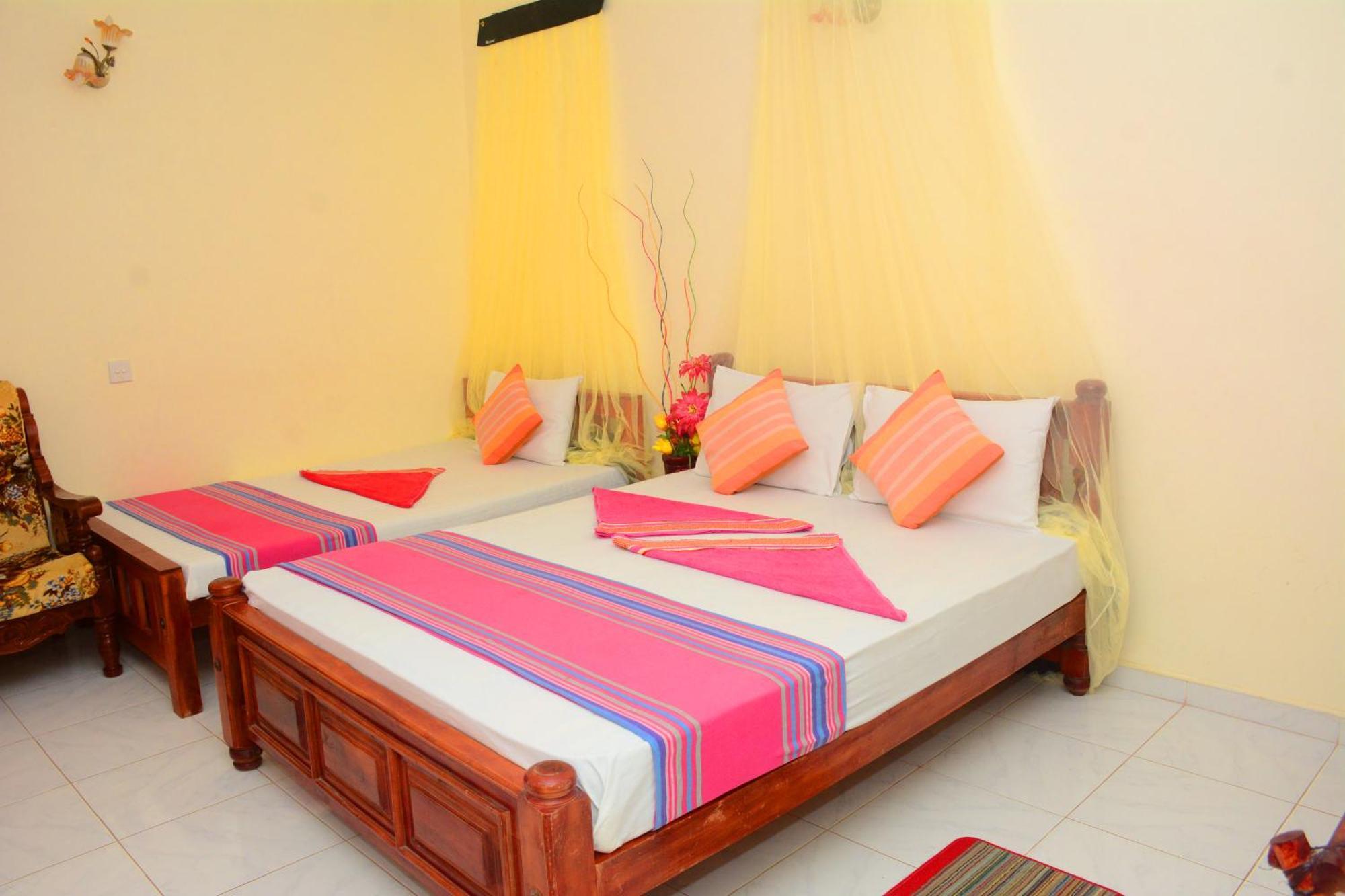 Tissa Rainbow Guest & Yala Hotel Tissamaharama Kültér fotó